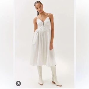 URBAN OUTFITTERS White hook front sundress size M